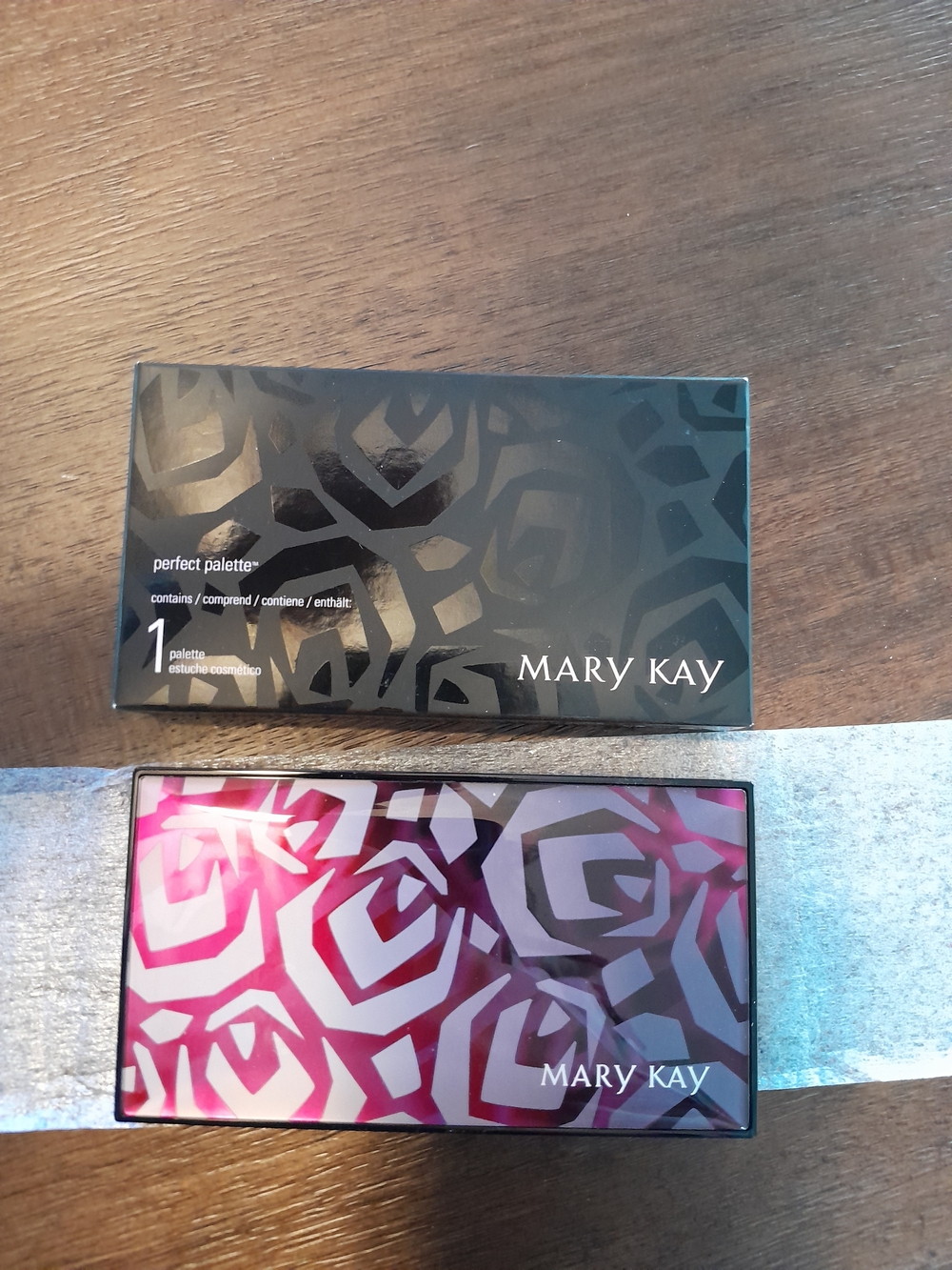 Mary Kay Perfect Palette Makeup Compact